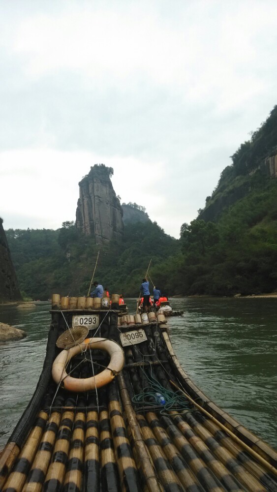 九曲溪竹筏漂流