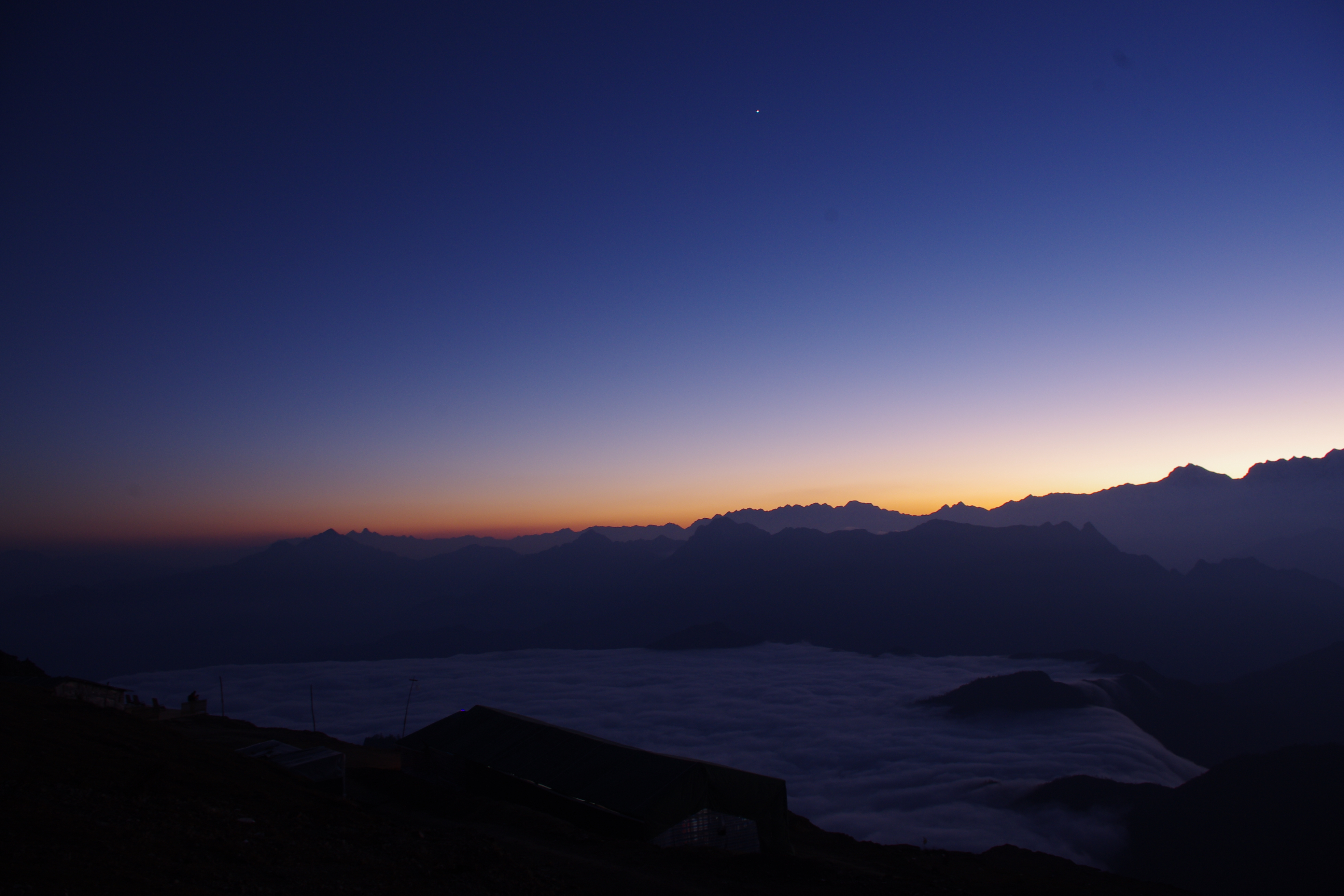 牛背山