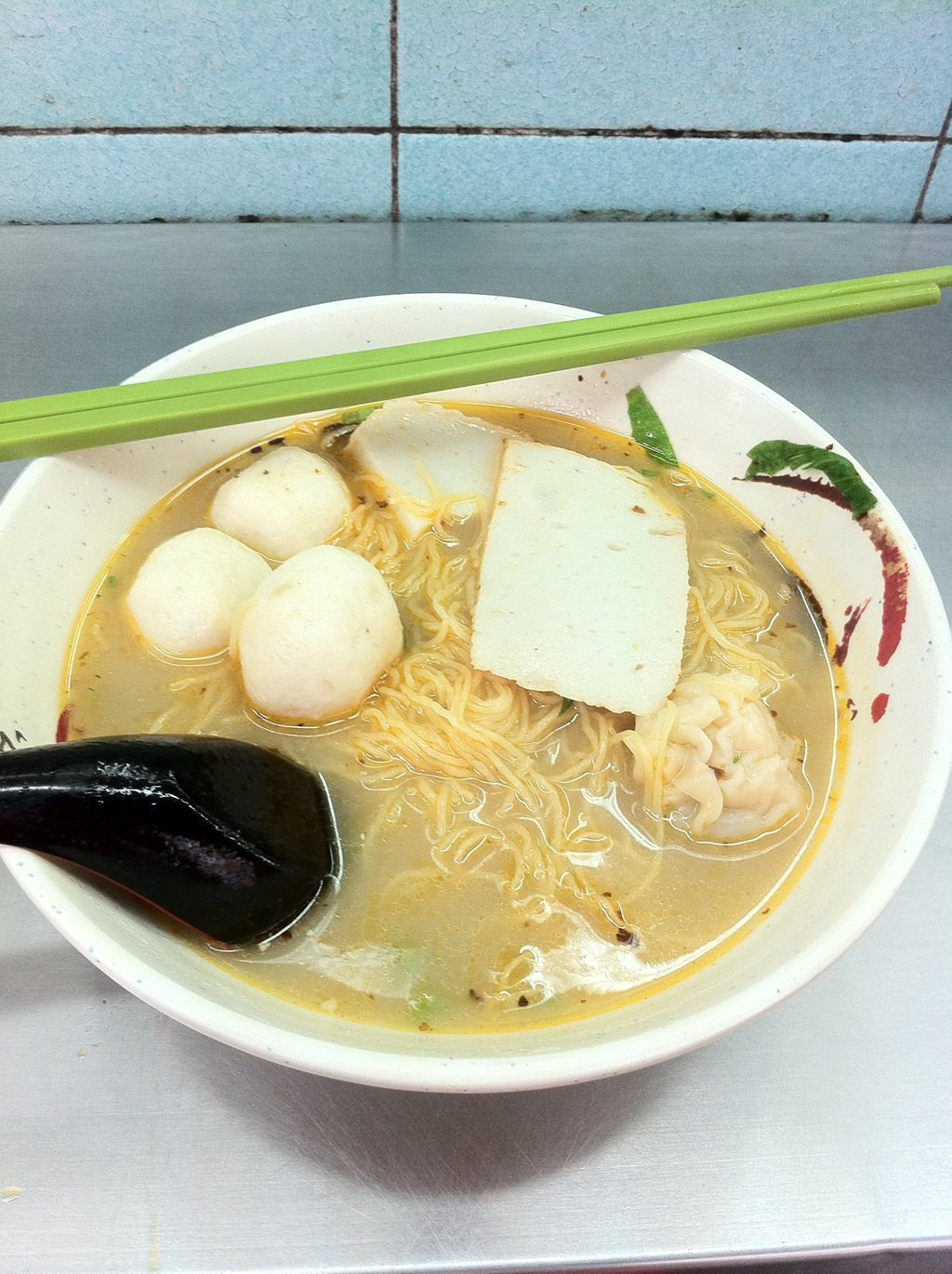 酒店楼下第一顿早餐,鱼蛋粉,美味呀!