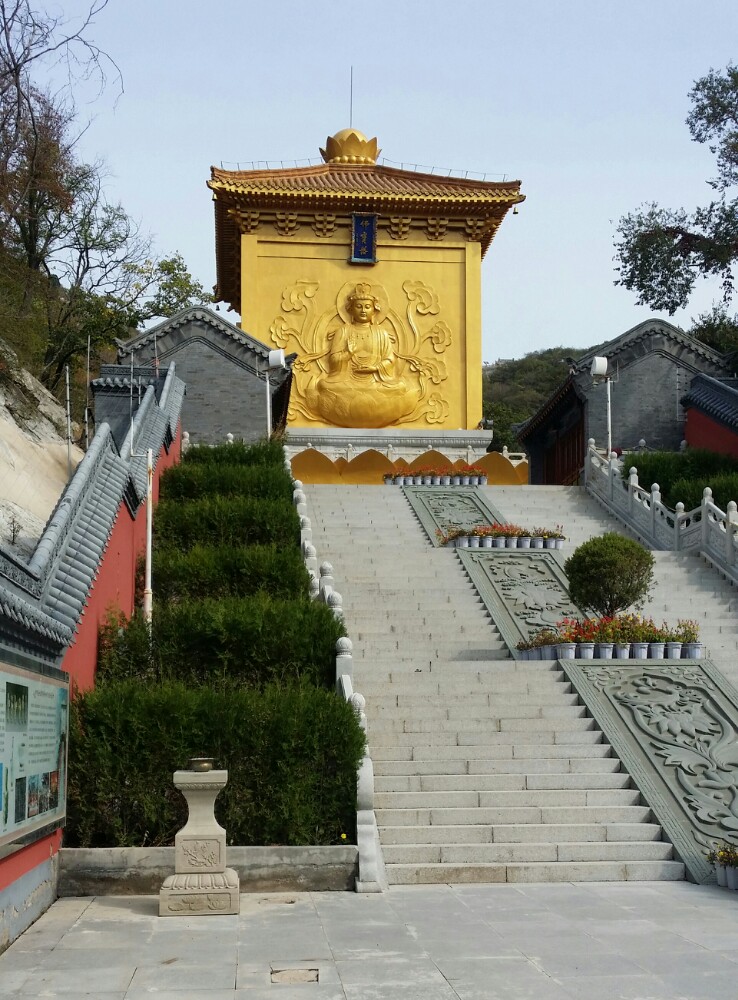 【携程攻略】朝阳朝阳景点,凤凰山的佛舍利,花鸟化石