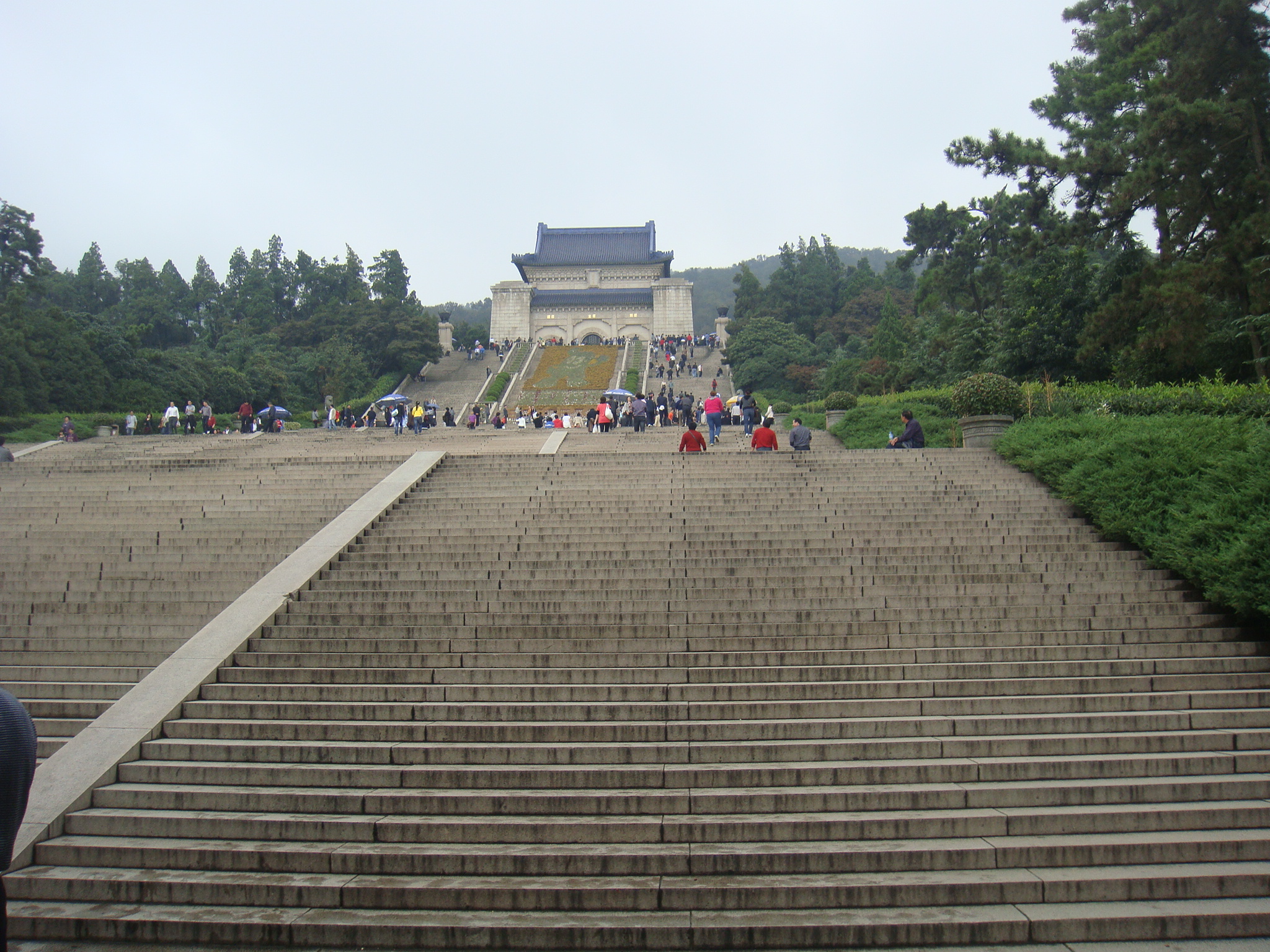 南京中山陵的地址是?