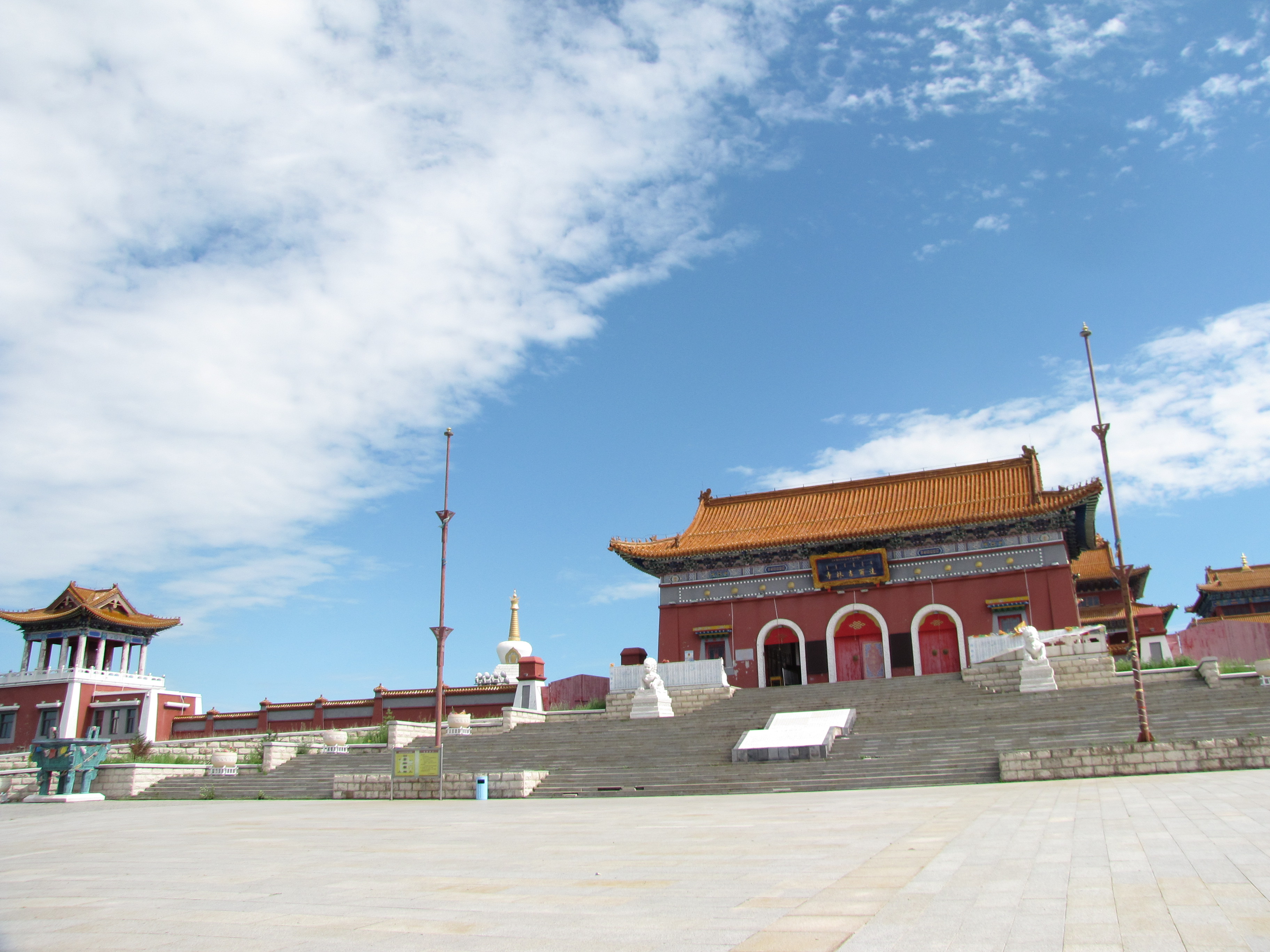 呼伦贝尔市达尔吉林寺很有气势