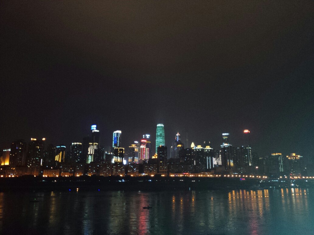 南滨路夜景沿途游