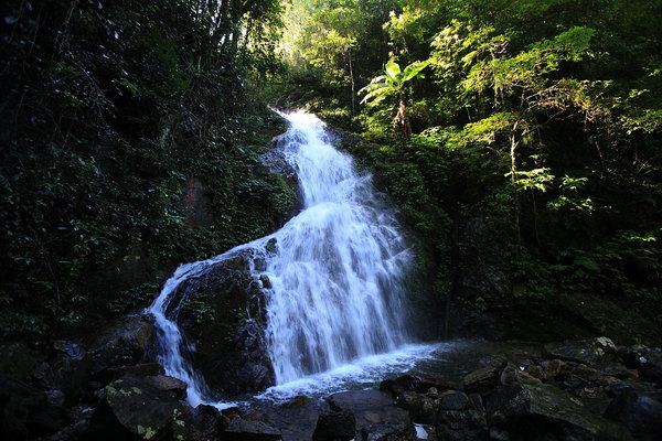 五指山是万泉河,凌水河,昌化江的分水岭.