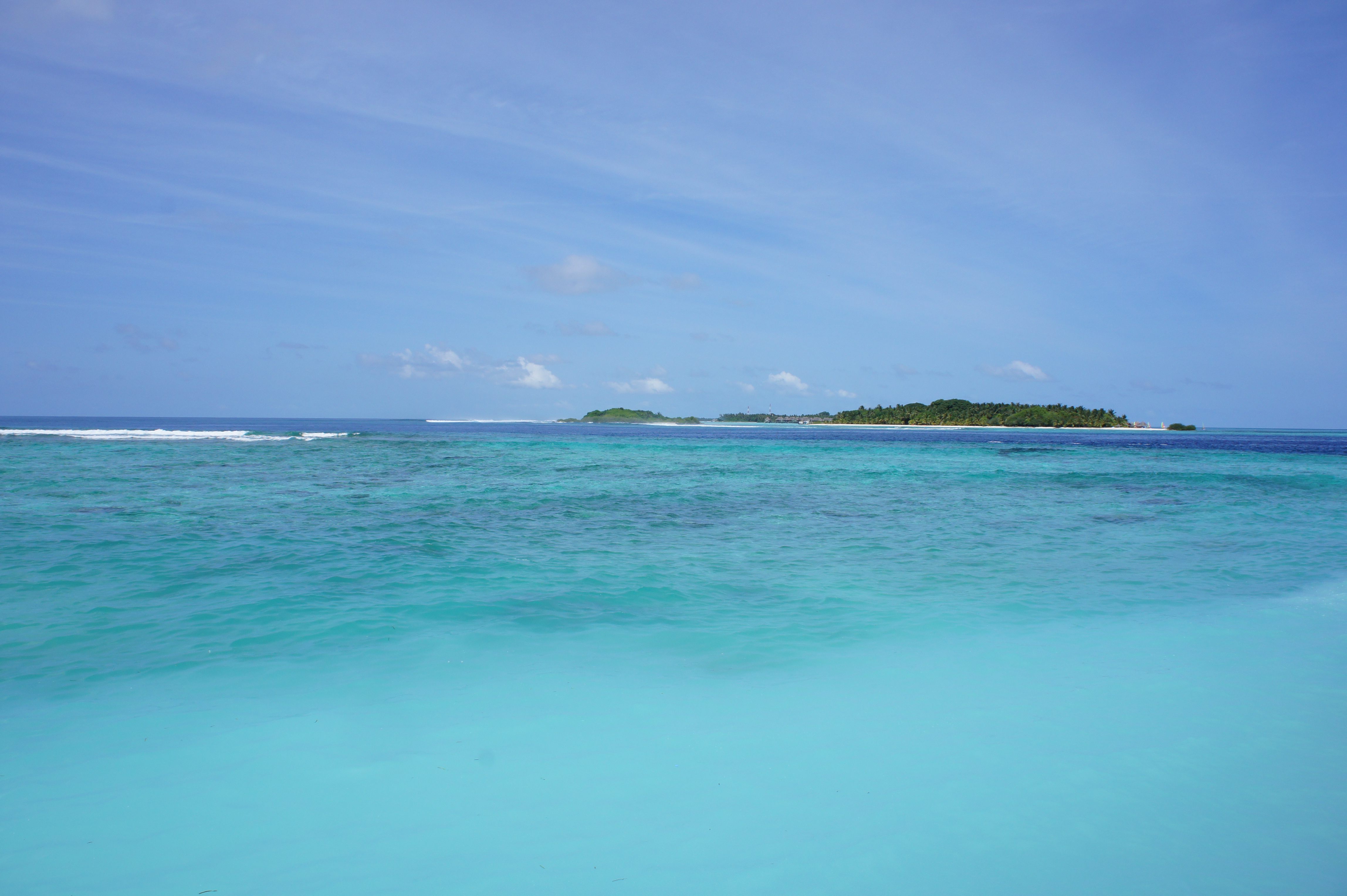 谁有好的桌面壁纸壁纸,发下咯。。蓝色,浅蓝,深蓝都可以,风景也行,雪白。_操作系统_奇飞知识网