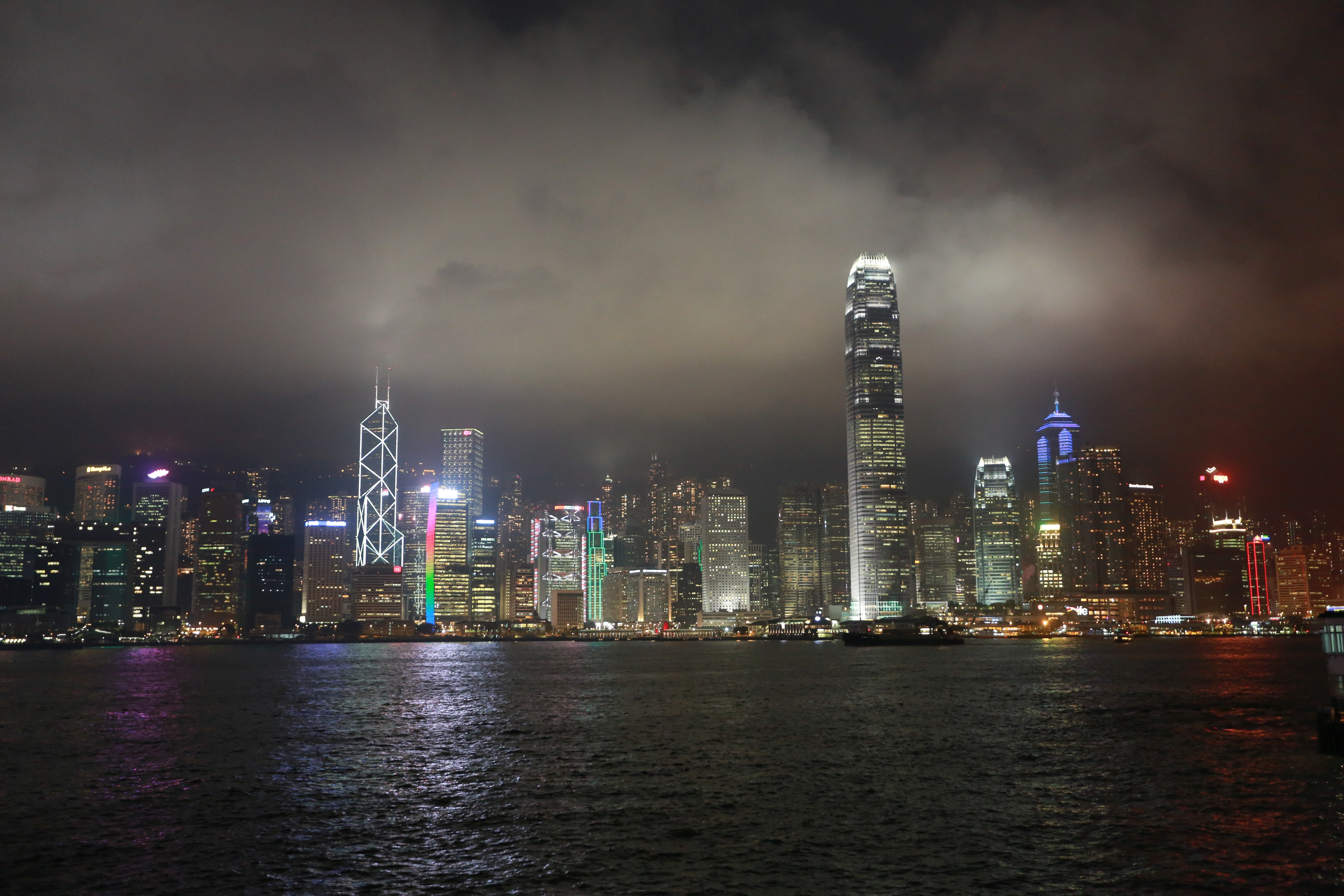 是香港都市娱乐剧好看,还是大陆城市生活剧好看
