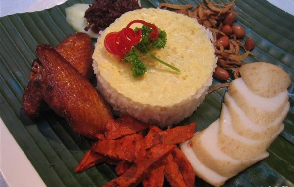 2021chong pang nasi lemak美食餐厅,椰浆饭作为新加坡的特色美食.