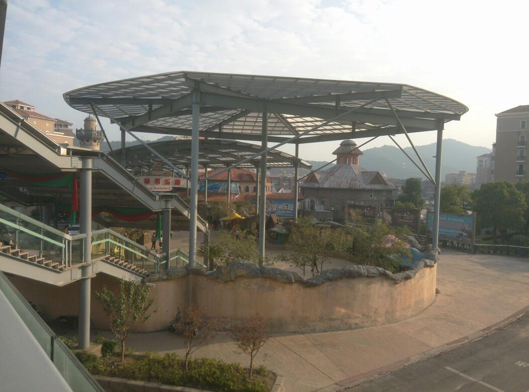 杭州烂苹果乐园好玩么?网上哪里可以买到票啊