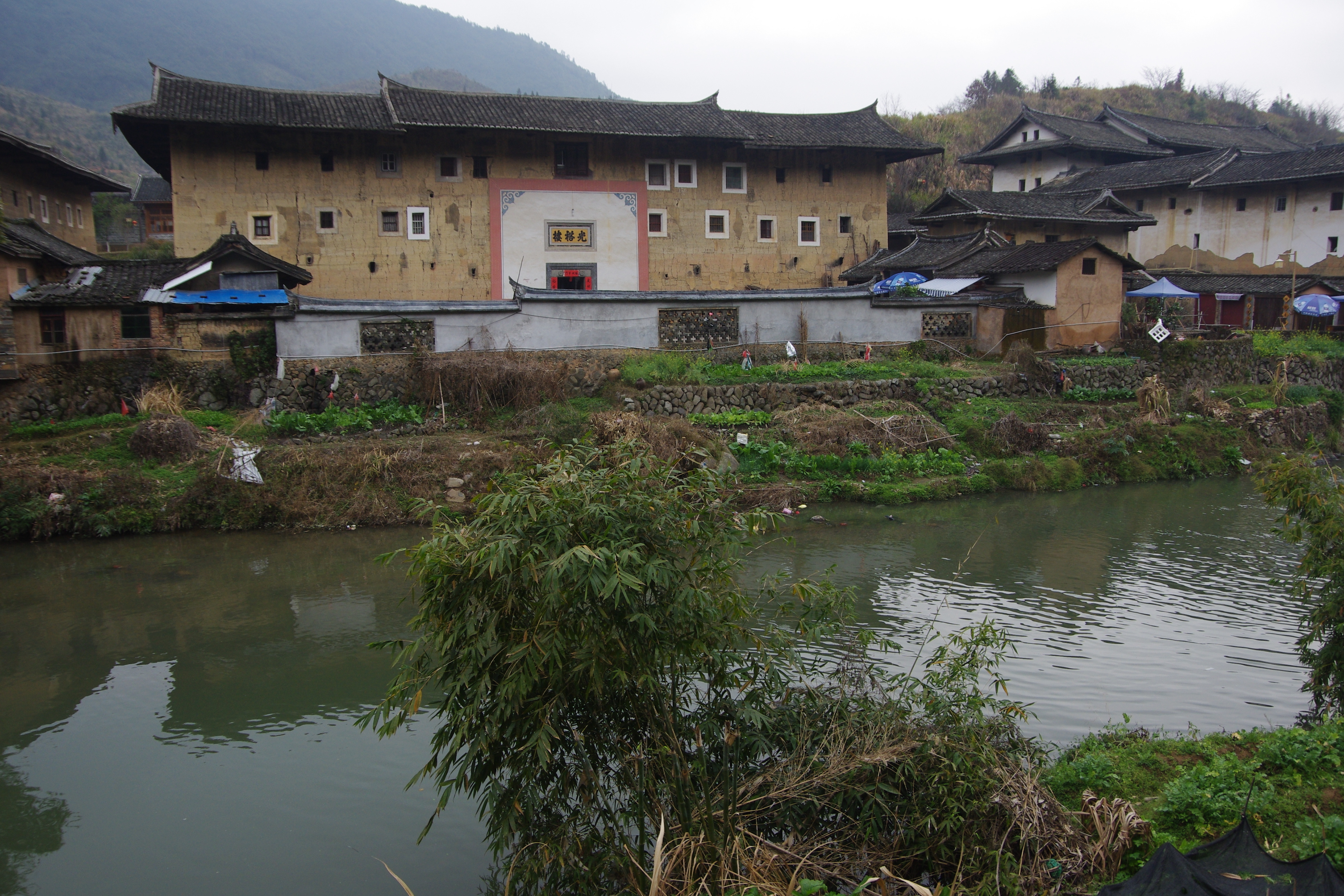 福建永定土楼管窥