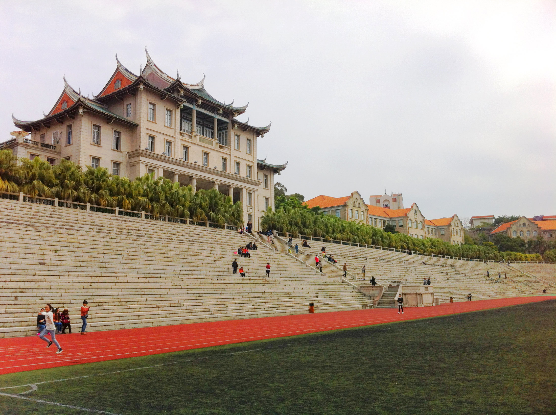 上弦场                                               厦门大学