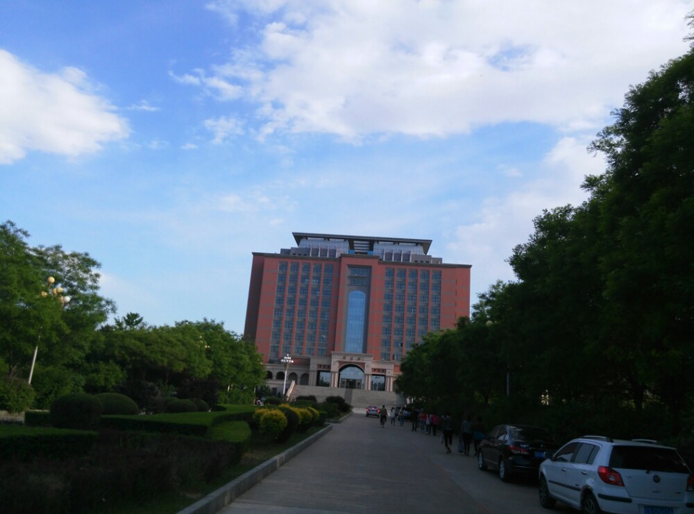 渤海大学校园图书馆
