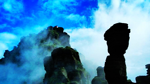 山】凤凰+湘西3日跟团游(2钻)·凤凰+梵净山+