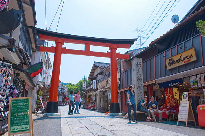 京都伏见稻荷 千本鸟居的绝美风景