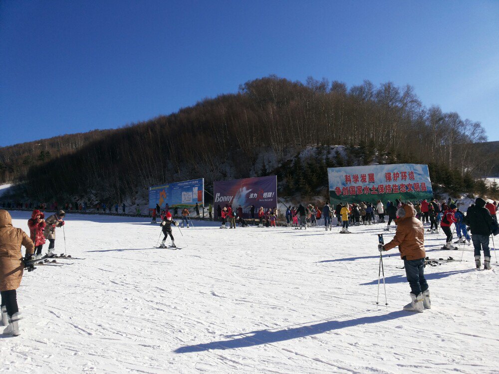 长城岭滑雪场