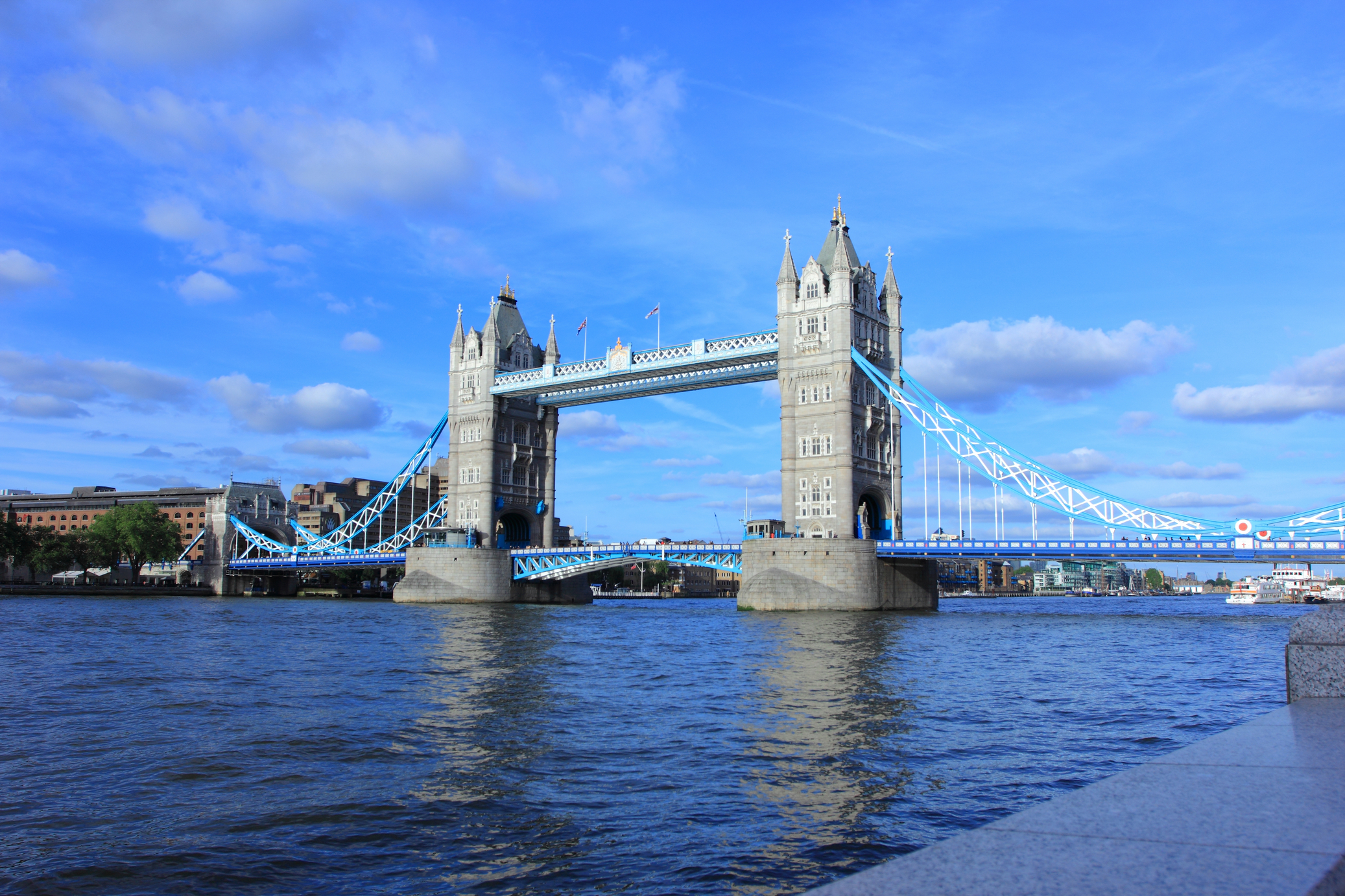 伦敦塔桥-伦敦塔桥 (© Mapics/Getty Images) @20160726 | NiceBing 必应美图 - 精彩世界,一触即发