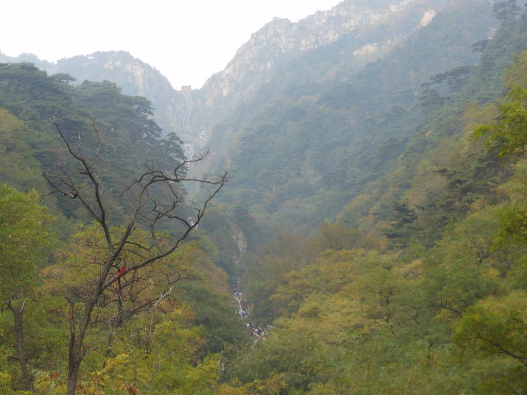 从山脚爬到泰山顶要多长时间