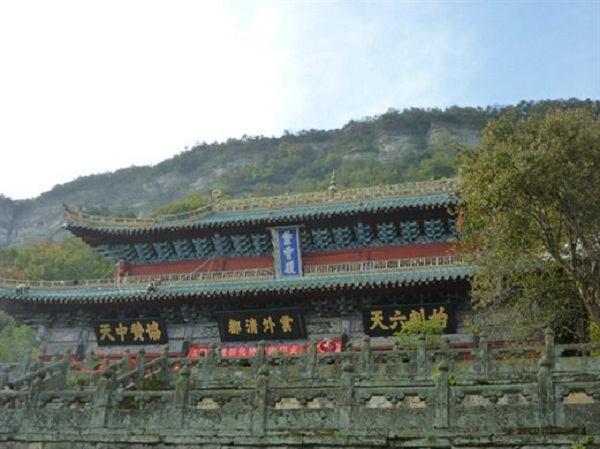 "北建故宫,南建武当",带你感受气势磅礴的武当山