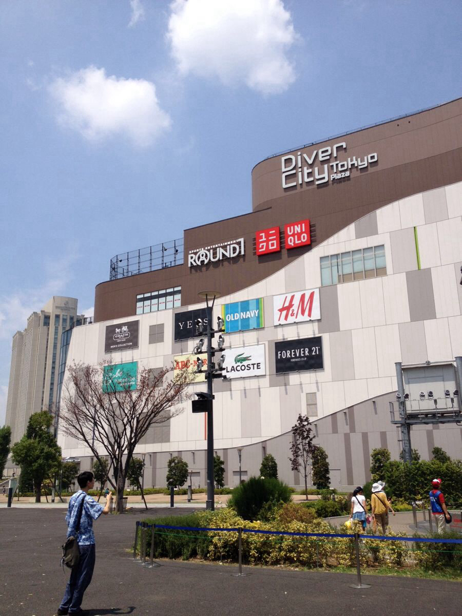 日本高岛屋免税护照和刷卡必须要同一个人吗