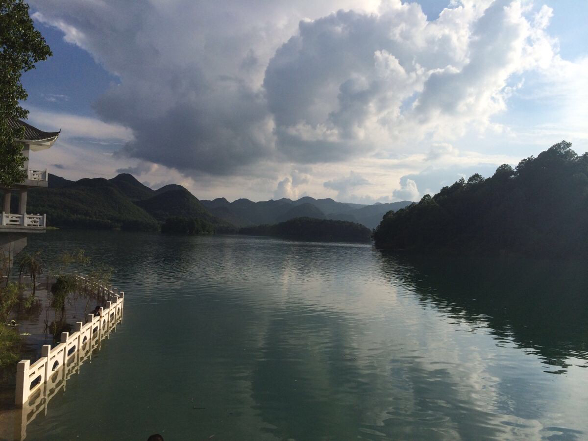 普者黑摆龙湖景区