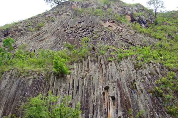 腾冲火山地质公园 柱状节理 黑鱼河一日游相关图片