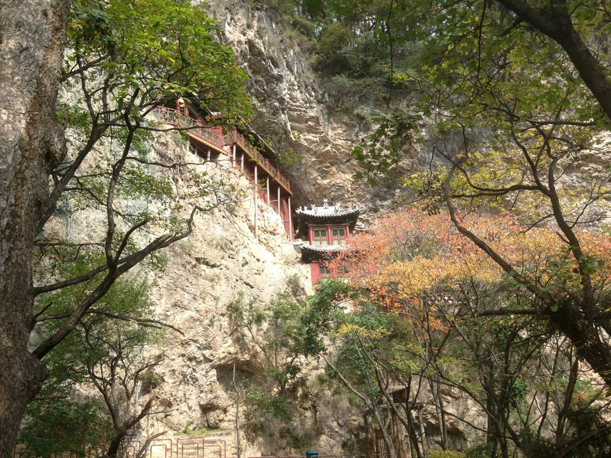 闲游灵空山,访千年古寺,品山珍野味