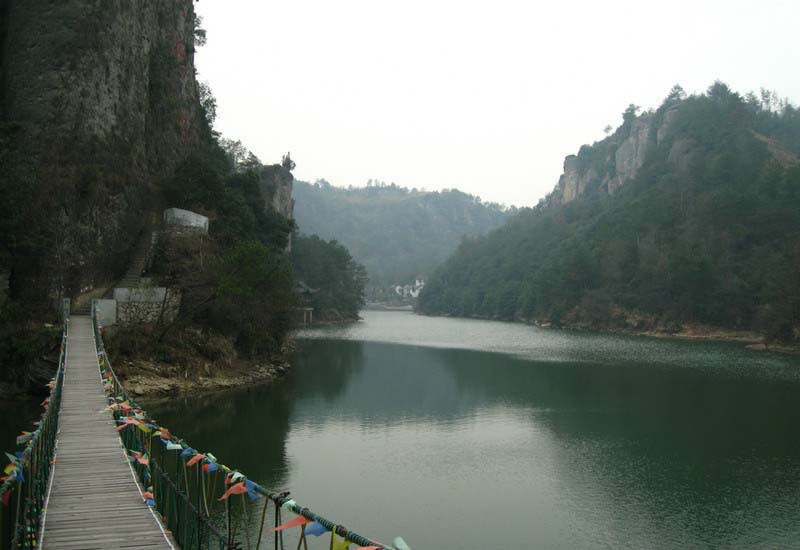 天烛湖仙境景区