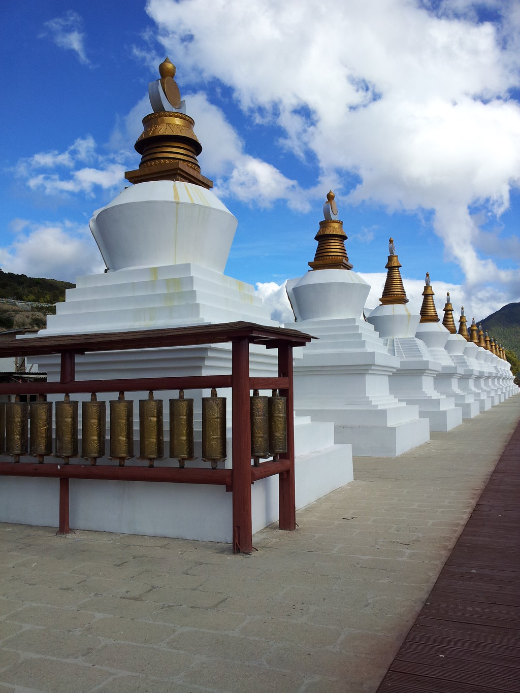 彩云之南,天堂雨崩(三)---香格里拉->飞来寺-日照金山!