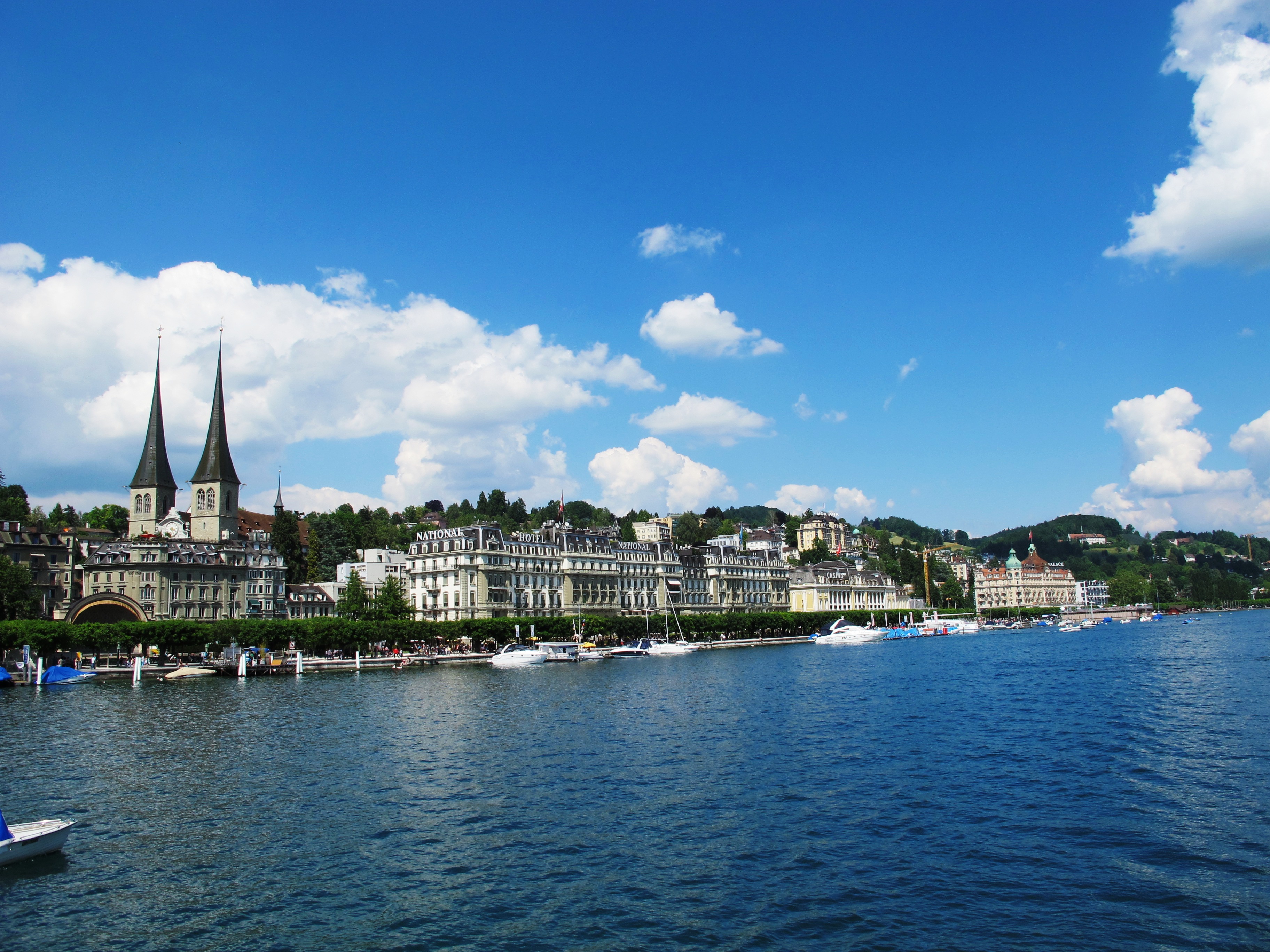 瑞士+苏黎世+琉森+洛伊克巴德8日跟团游(4钻)·品质4星\/直飞\/山顶温泉\/宝石小镇-【携程旅游】