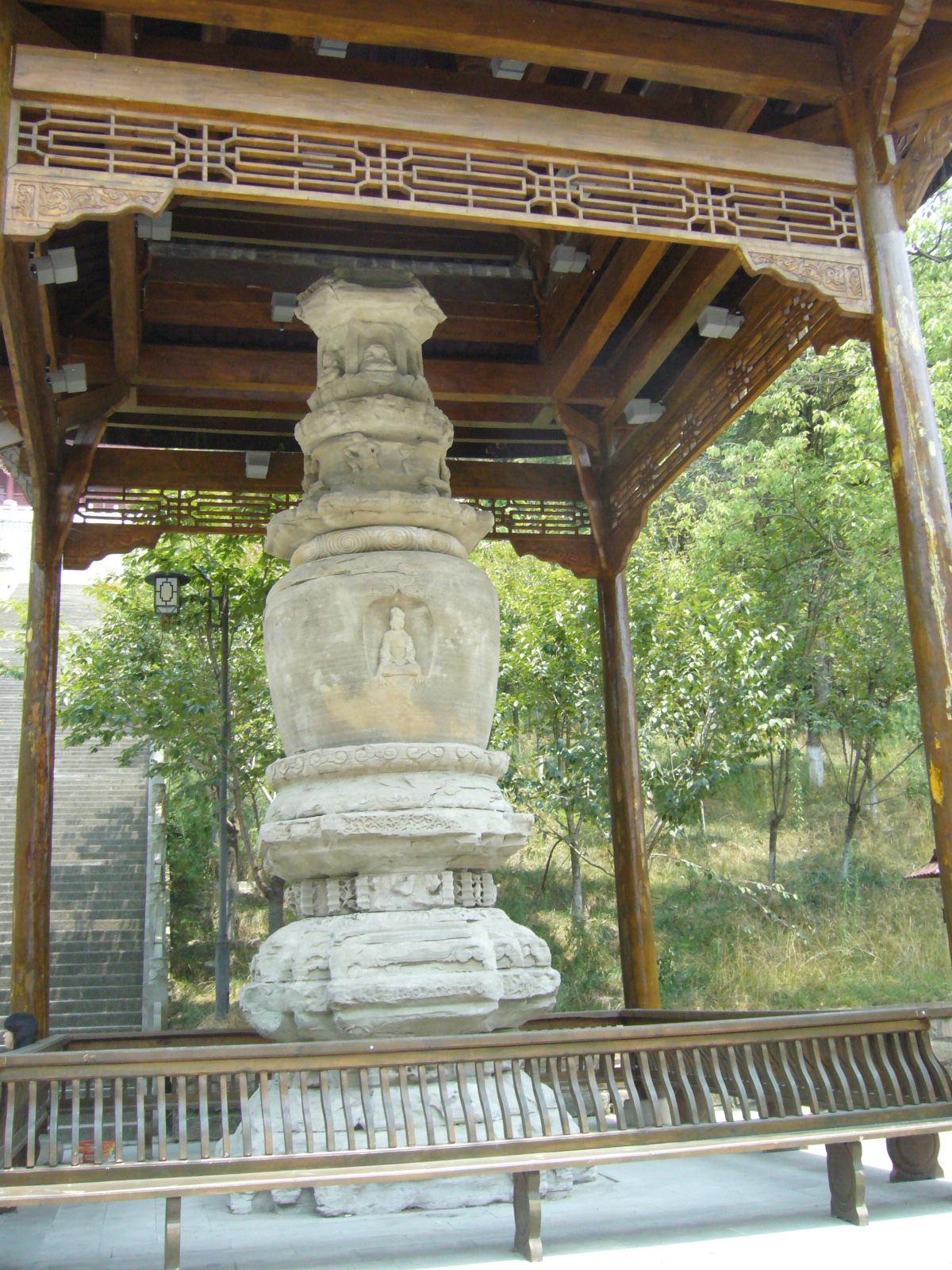 玉台山石塔
