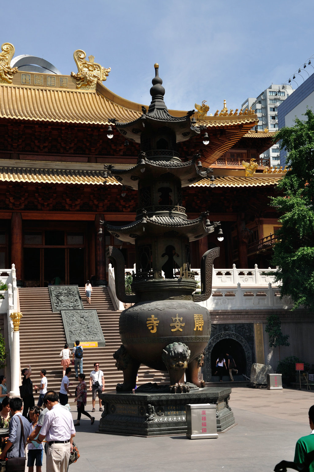 金碧辉煌的上海静安寺