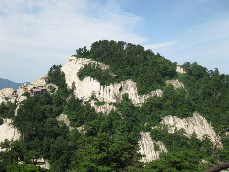 东峰望南峰,你能看到避诏崖吗?