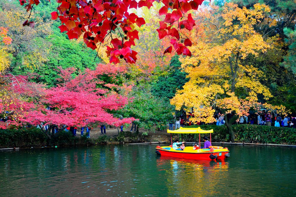 蛟龙入海 五律、木渎天平山 - 52shici.com