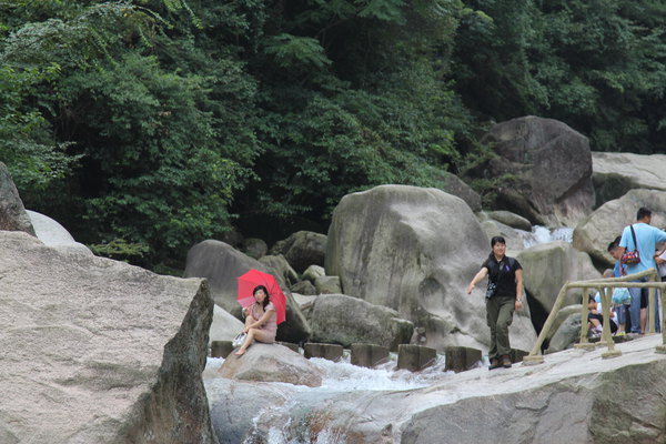 黄山两日经典深度游,芙蓉谷,西海峡谷,迎客松,漂流