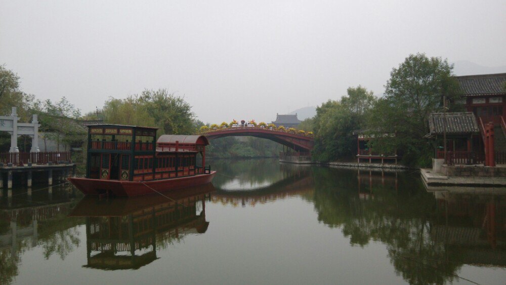 【携程攻略】横店影视城清明上河图景区适合朋友出游