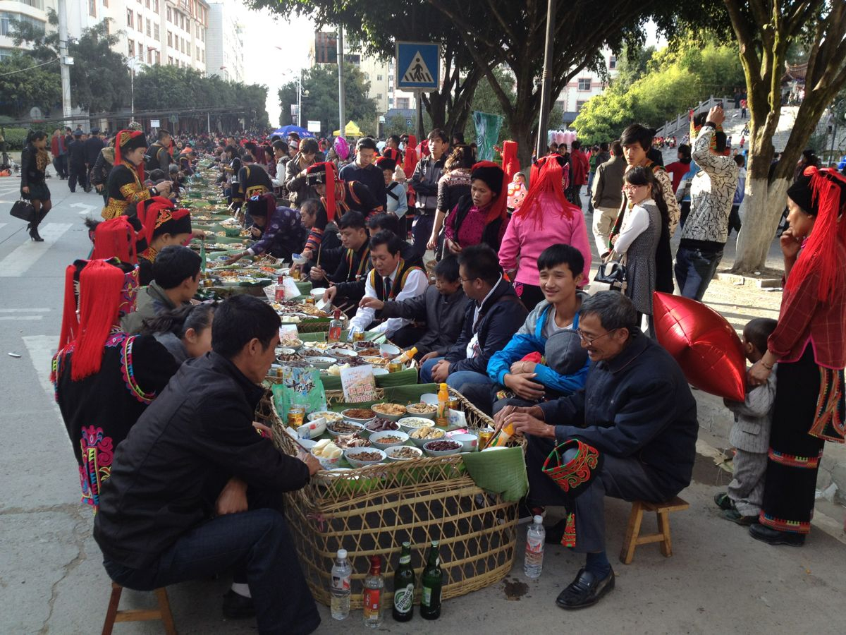 我的云南元阳之行第三天(黎孟波编写)绿春长街宴会