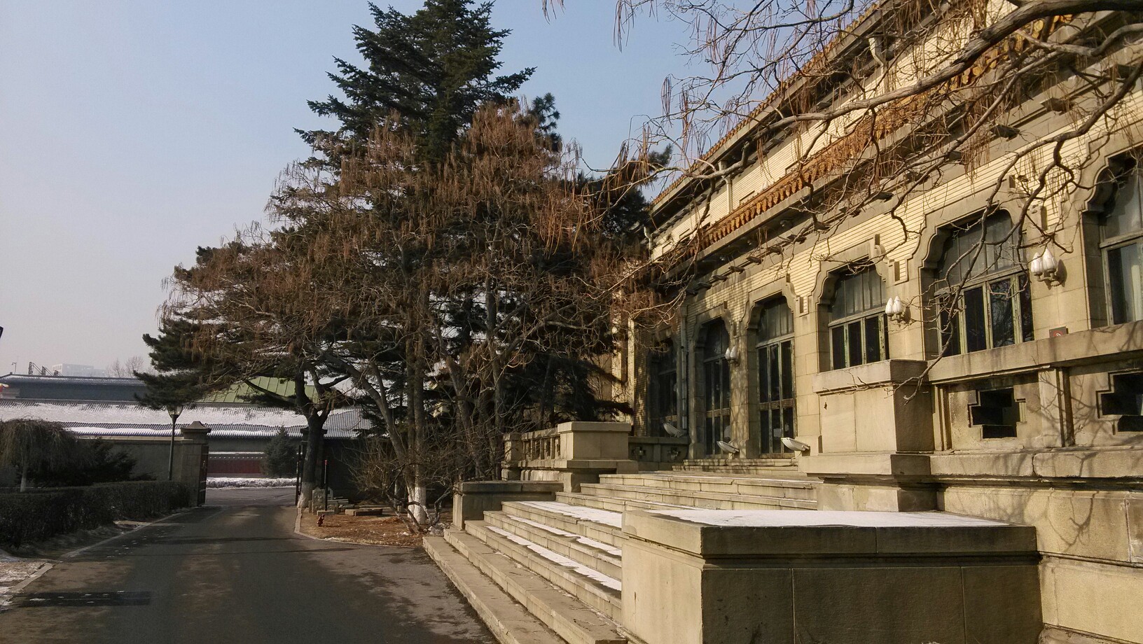 伪满皇宫是清朝末代皇帝爱新觉罗溥仪充当伪满洲国傀儡皇帝时的官廷