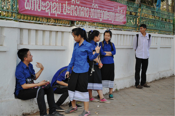 蛮喜欢他们的校服的,虽然法国殖民过,虽然万象是老挝最开放的城市