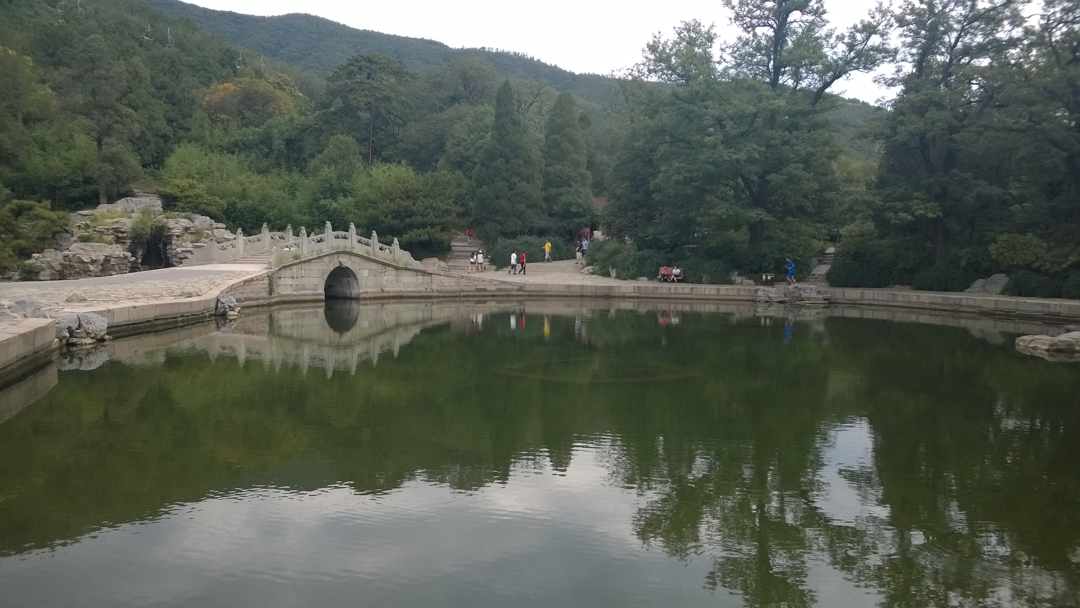 眼镜湖