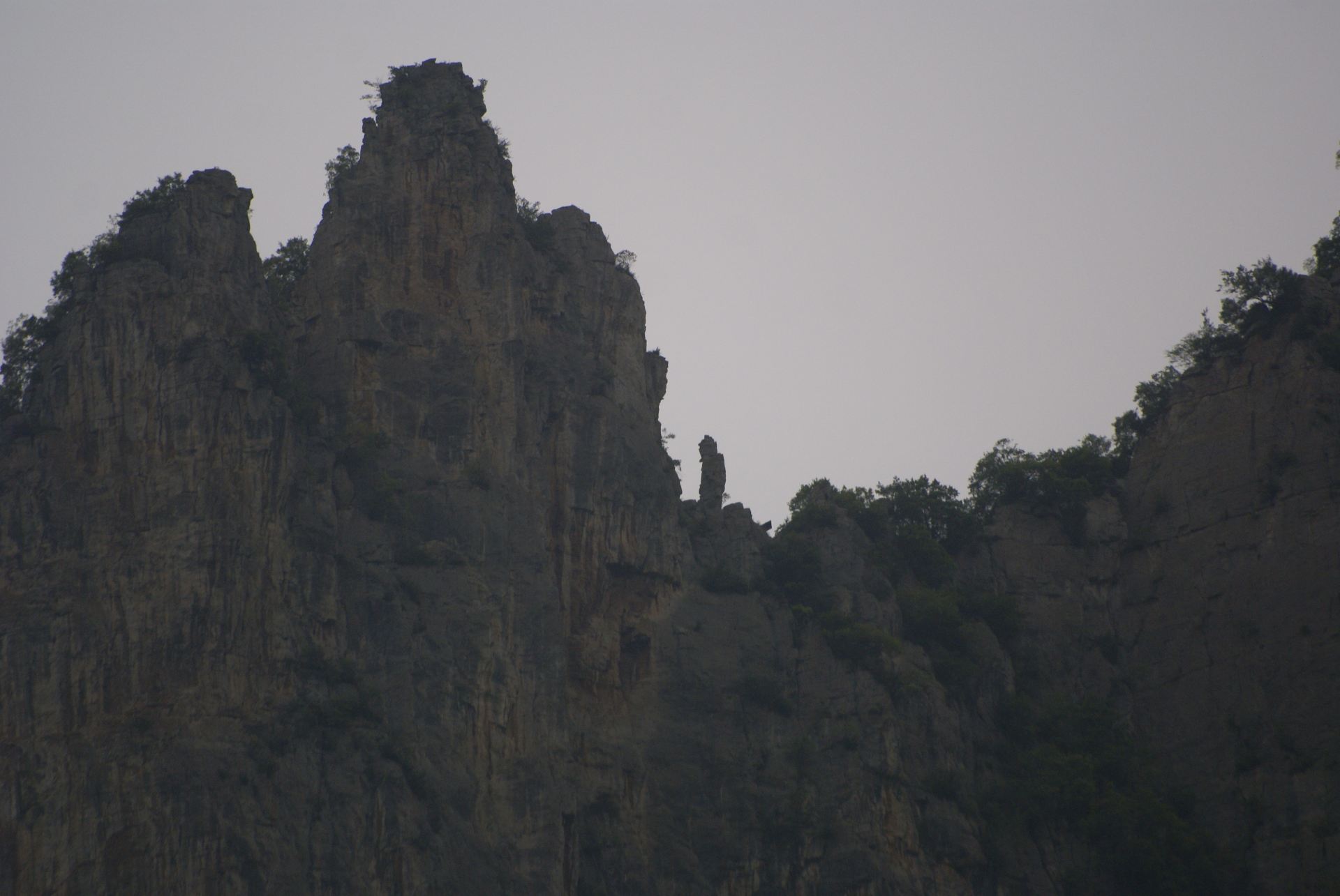 <em>神女峰</em>