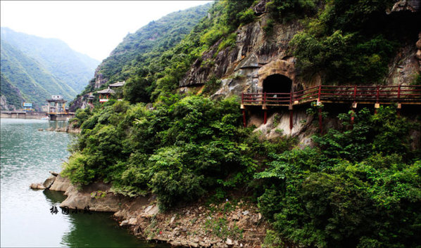 蜀道难于上青天 -- 陕西汉中褒河古栈道