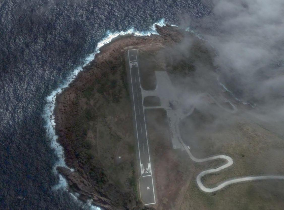 萨巴岛机场 萨巴岛是加勒比海的一座荷属小岛,岛上的胡安彻亚拉斯奎恩