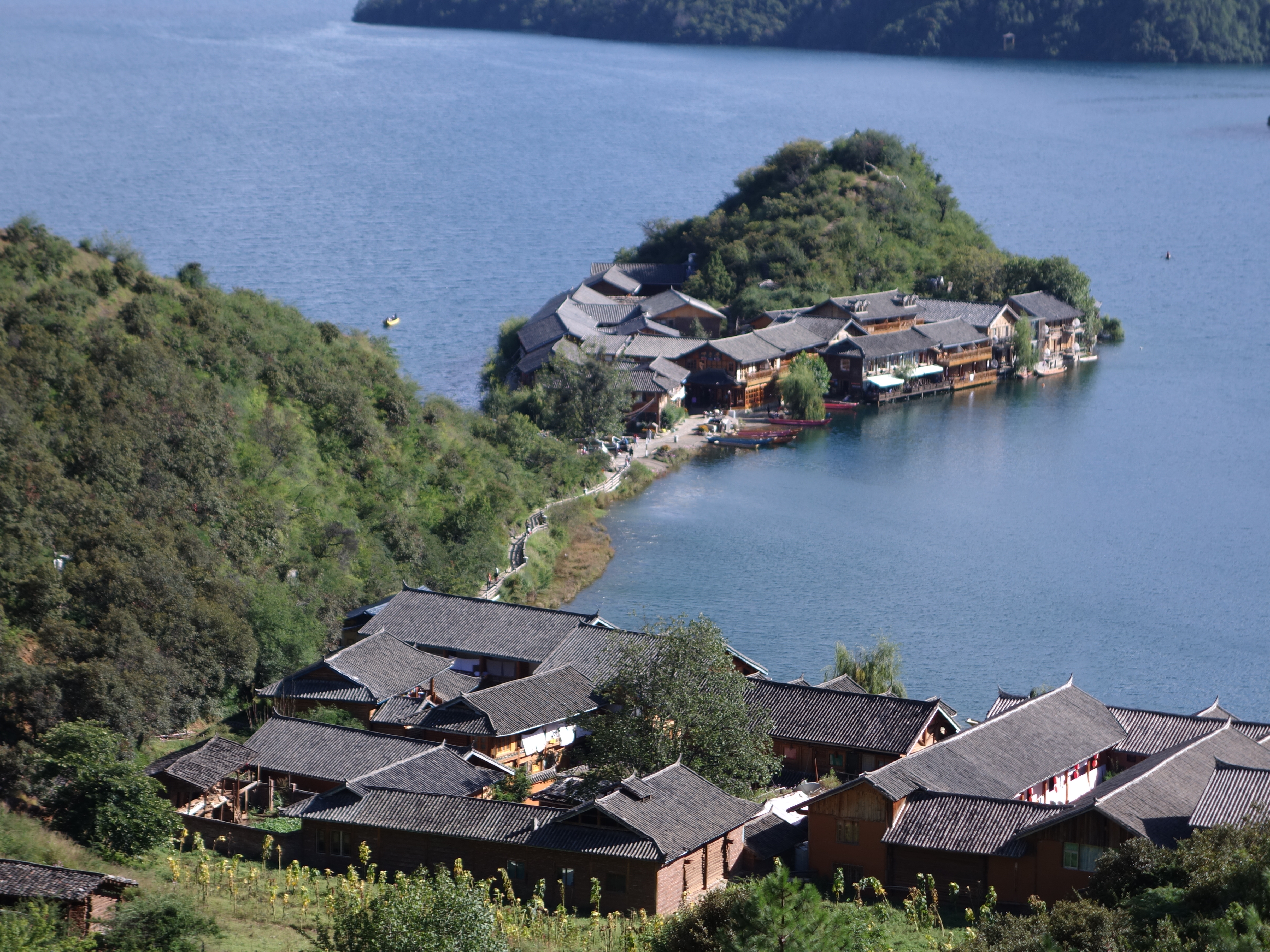 里格半岛,与