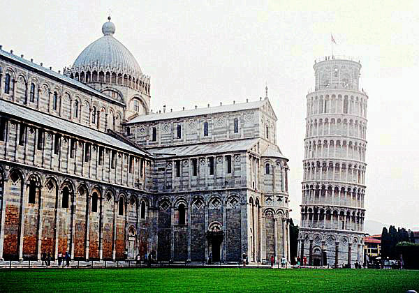 比萨斜塔leaning tower of pisa