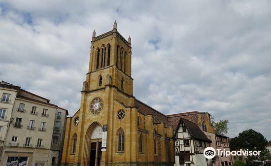 eglise saint-etienne 教堂 宗教场所 距景点602m