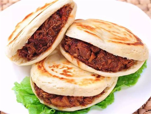 2020秦镇老街米皮肉夹馍美食餐厅,也好吃,但还是卷丝饼好吃,.