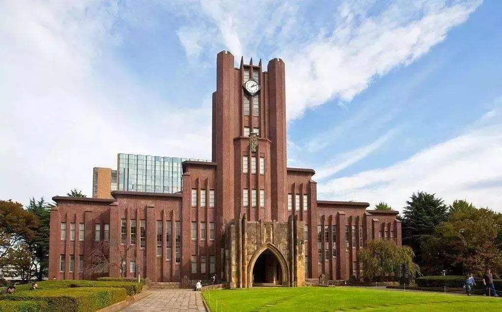 秋天的早稻田主楼也太美了其余就是美丽的大学该有的样子了去过你生活