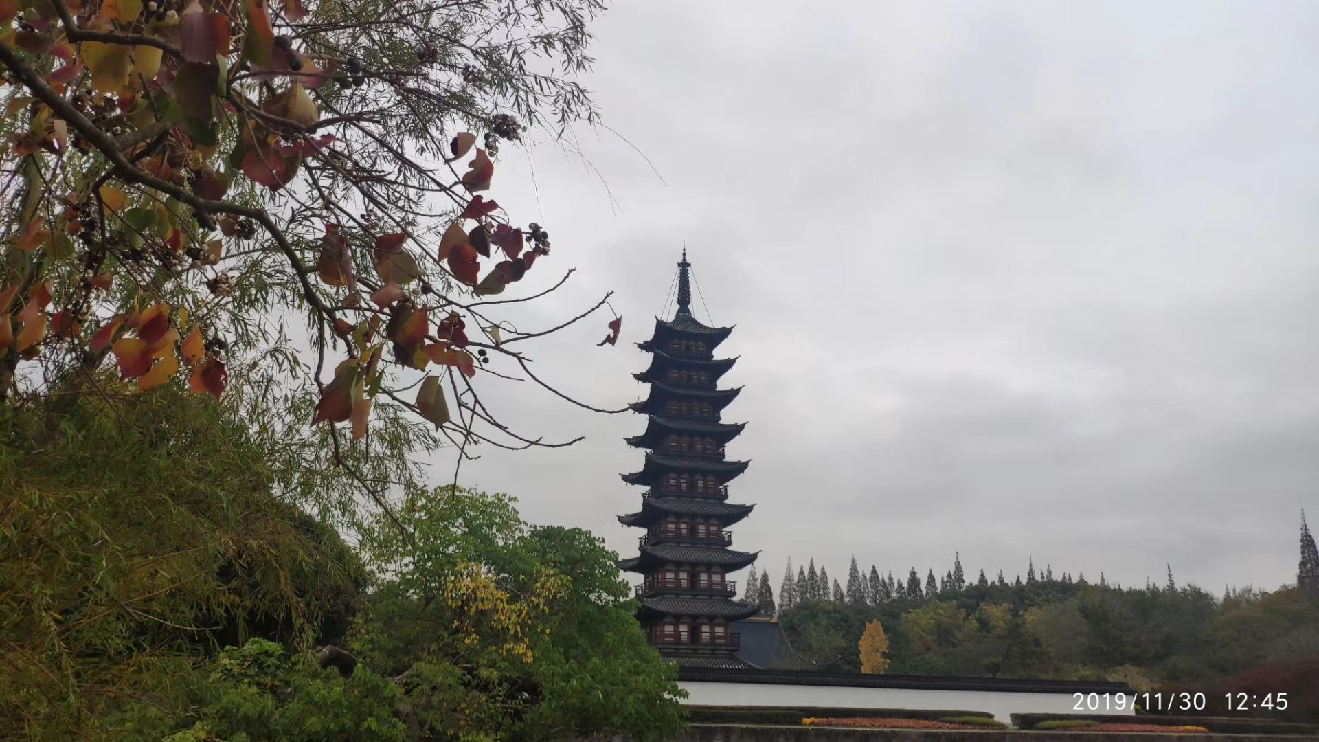 上海松江區有名的景點,方塔園,自駕遊很方便,這裡有停車場可以停車的