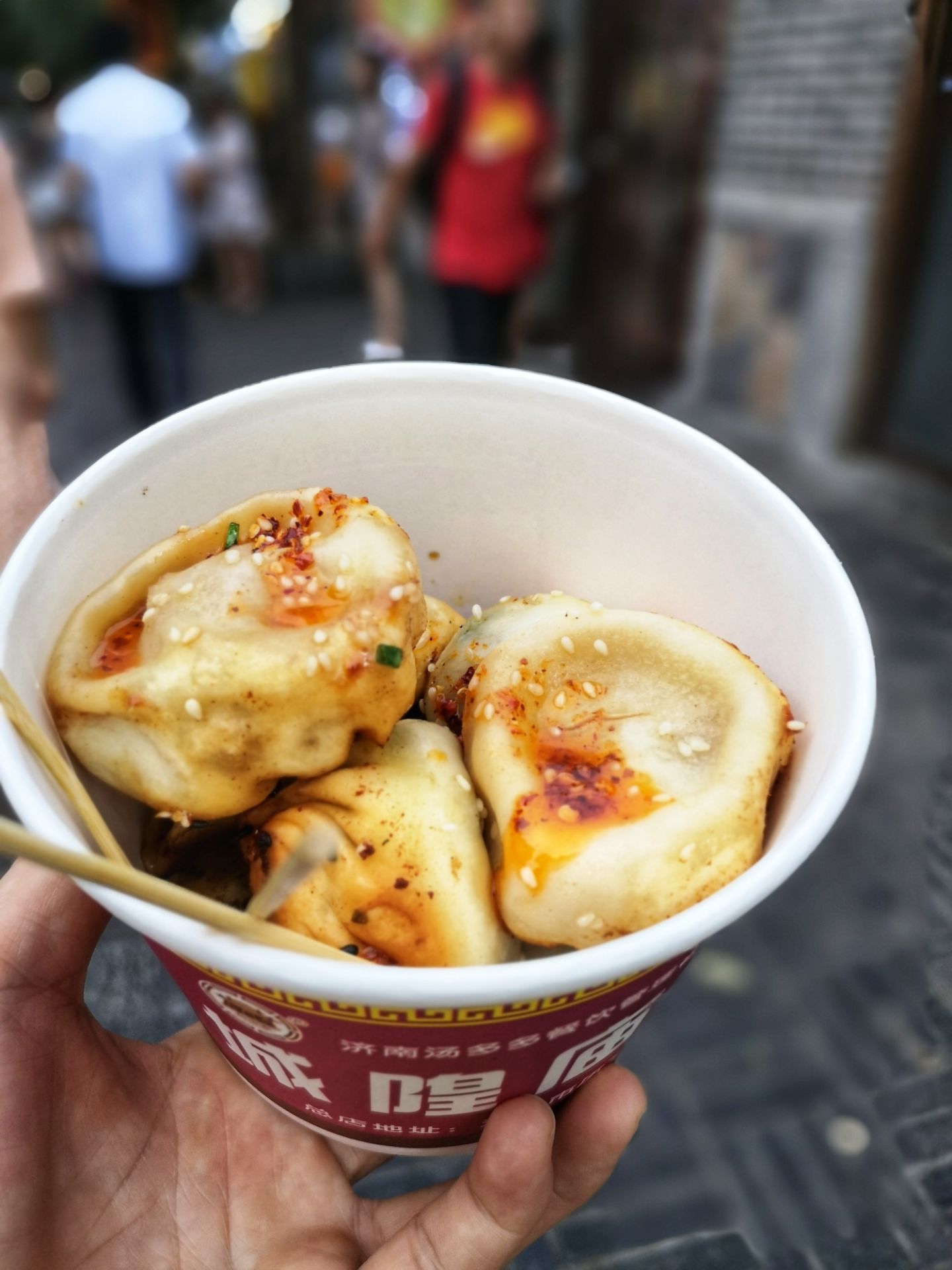 2022城隍庙生煎(芙蓉街二店)美食餐厅,宽厚里小吃一条街,复古的建筑.