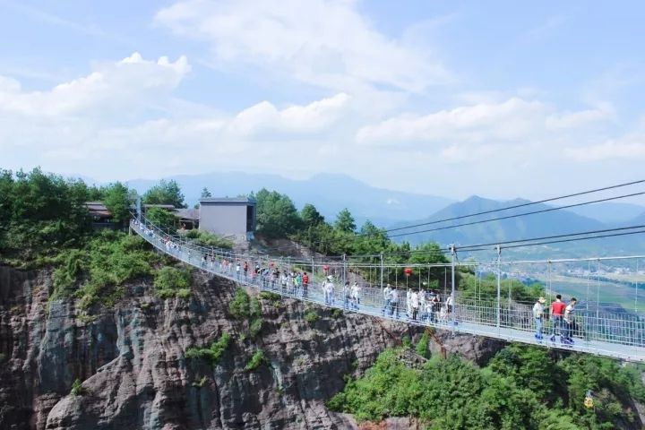 天岳幕阜山国际房车度假旅游营地 岳阳市