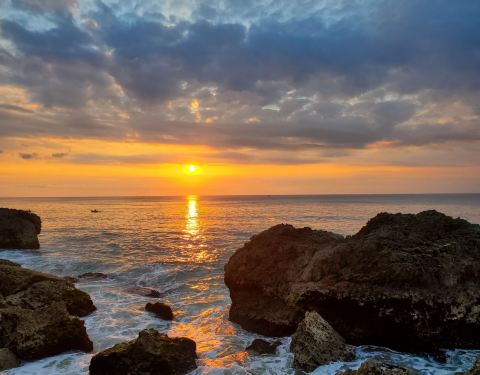 2019岩石吧(Rock Bar)攻略,巴厘岛岩石吧(Roc